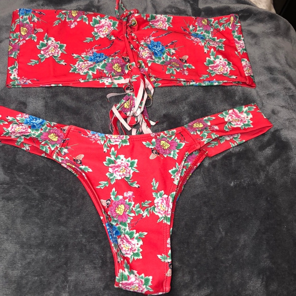 Floral bikini!